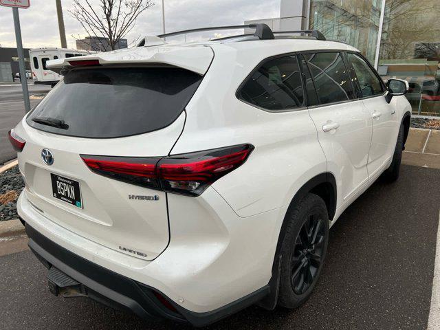 used 2020 Toyota Highlander Hybrid car, priced at $28,990