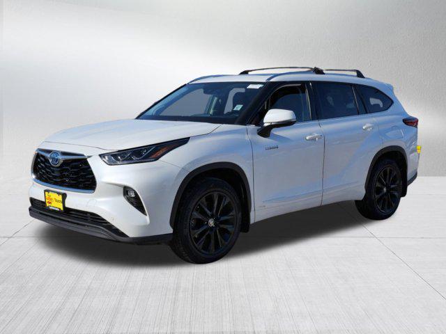 used 2020 Toyota Highlander Hybrid car, priced at $27,785