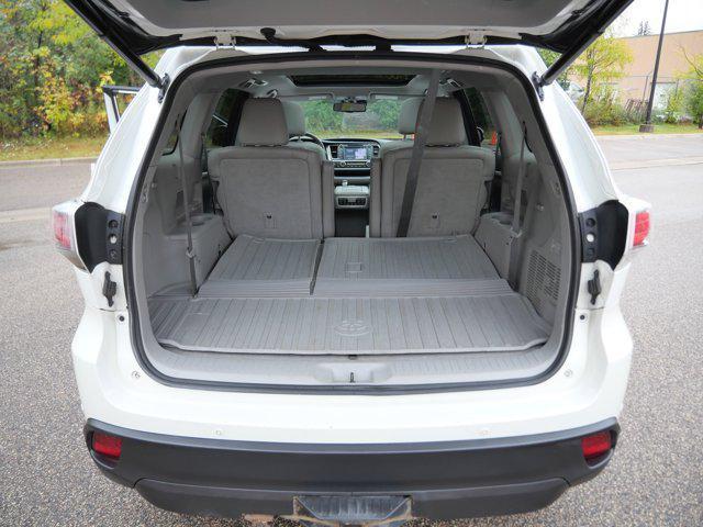 used 2015 Toyota Highlander Hybrid car, priced at $14,895