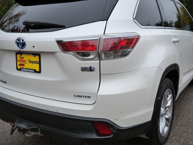 used 2015 Toyota Highlander Hybrid car, priced at $14,895