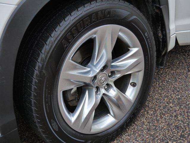 used 2015 Toyota Highlander Hybrid car, priced at $14,895