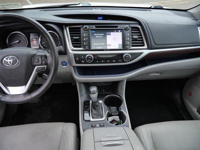 used 2015 Toyota Highlander Hybrid car, priced at $14,895