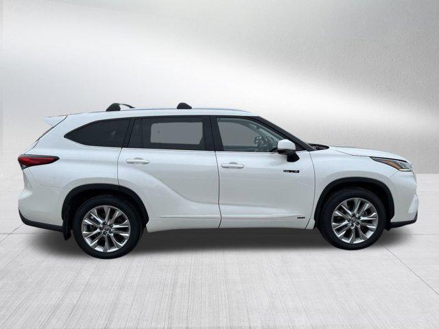 used 2021 Toyota Highlander Hybrid car, priced at $35,900