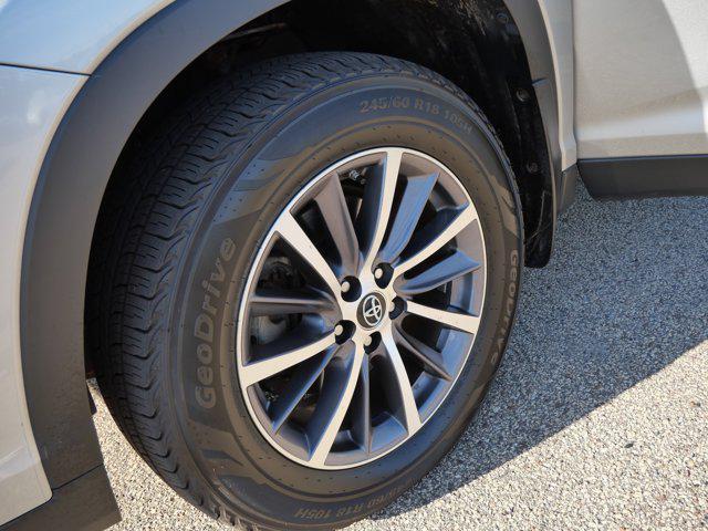 used 2019 Toyota Highlander car, priced at $26,900
