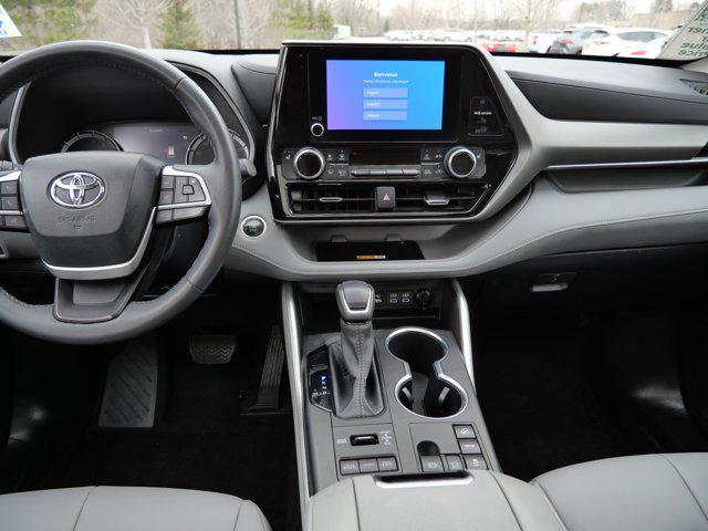 used 2024 Toyota Highlander car, priced at $43,485