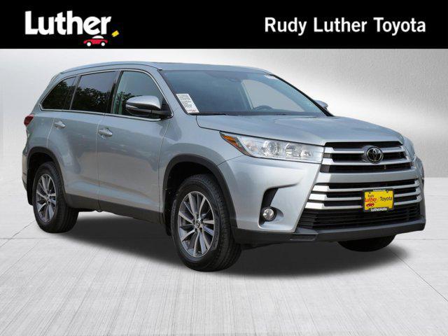 used 2019 Toyota Highlander car, priced at $27,500