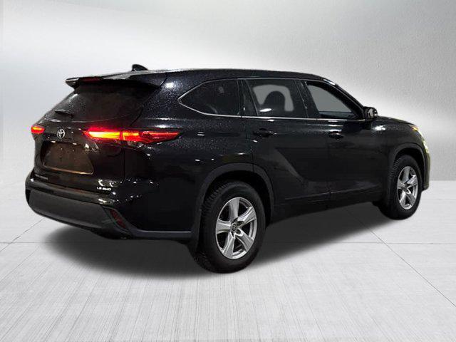 used 2021 Toyota Highlander car, priced at $28,500