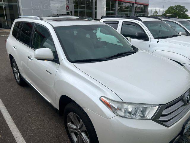 used 2013 Toyota Highlander car, priced at $14,000