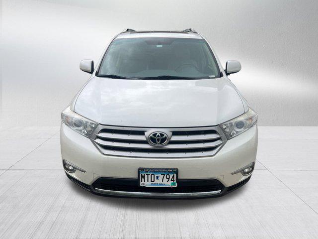used 2013 Toyota Highlander car, priced at $14,000