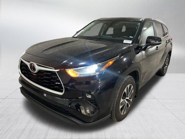 used 2024 Toyota Highlander car, priced at $43,990