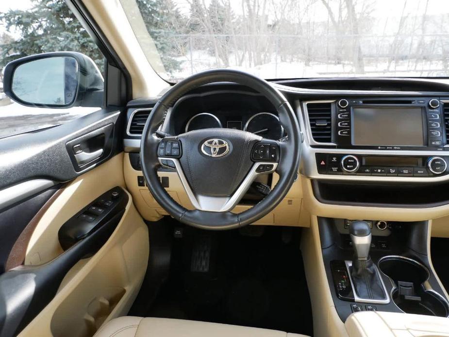 used 2019 Toyota Highlander car, priced at $28,785