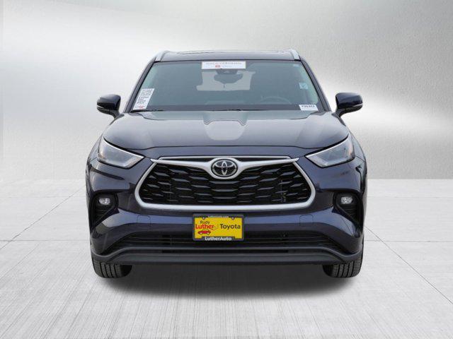 used 2024 Toyota Highlander car, priced at $42,485