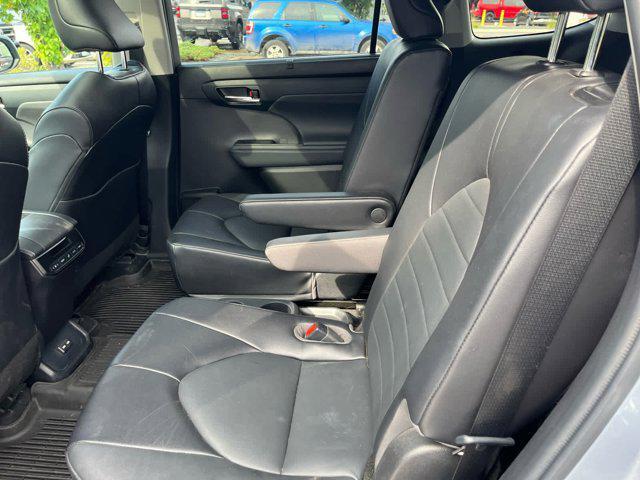 used 2022 Toyota Highlander car, priced at $37,990