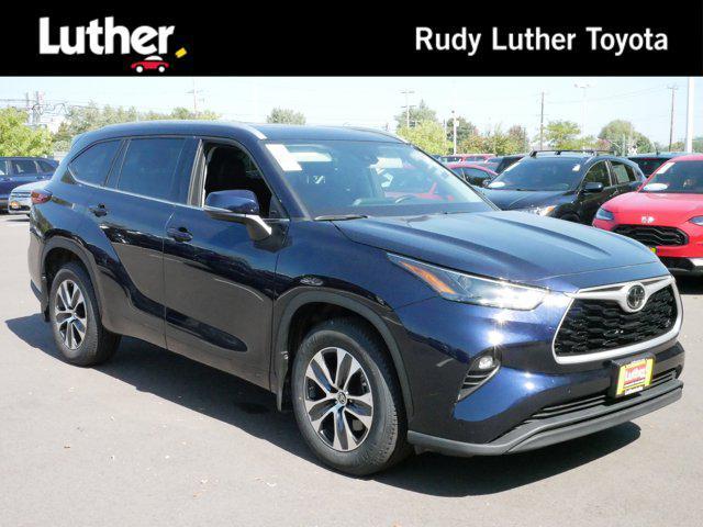 used 2022 Toyota Highlander car, priced at $36,990