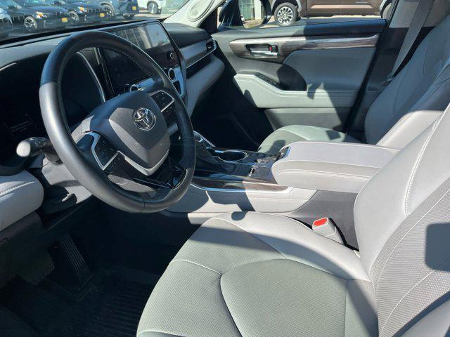 used 2023 Toyota Highlander Hybrid car, priced at $47,500
