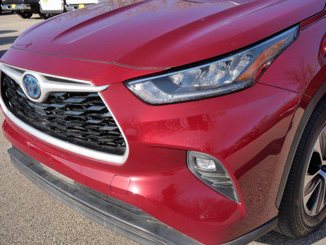 used 2020 Toyota Highlander Hybrid car, priced at $33,785
