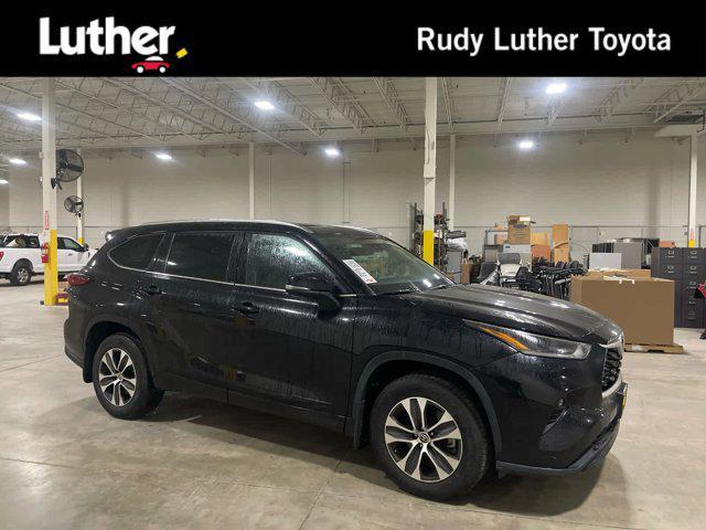 used 2021 Toyota Highlander car, priced at $37,990