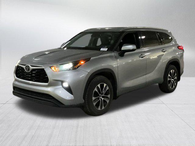 used 2022 Toyota Highlander car, priced at $36,990