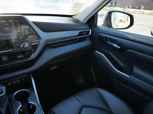 used 2022 Toyota Highlander car, priced at $35,985