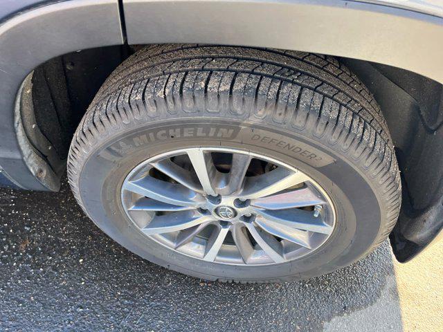 used 2018 Toyota Highlander Hybrid car, priced at $24,990