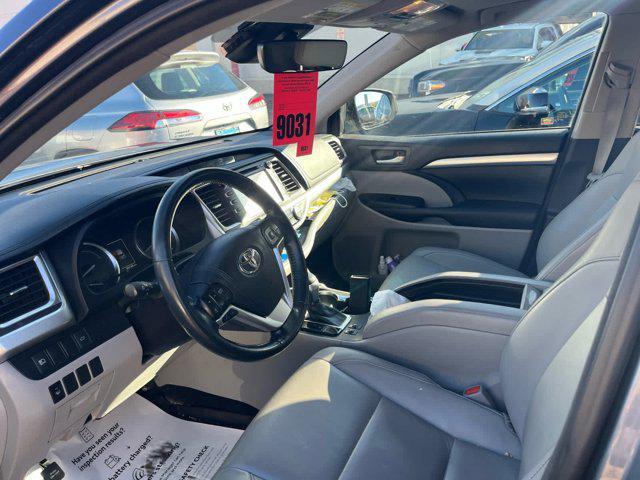 used 2018 Toyota Highlander Hybrid car, priced at $24,990