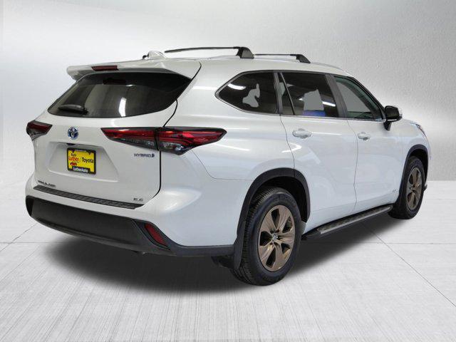 used 2023 Toyota Highlander Hybrid car, priced at $44,990