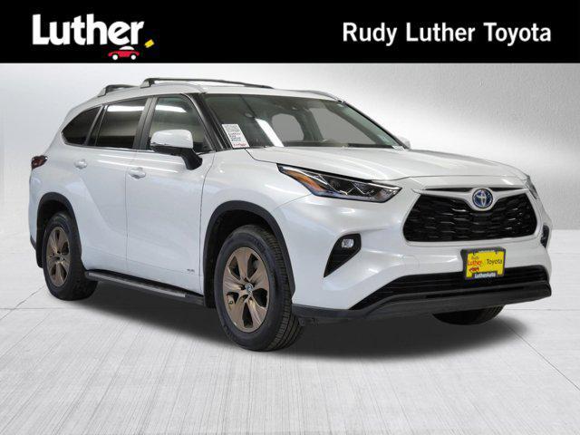 used 2023 Toyota Highlander Hybrid car, priced at $44,990