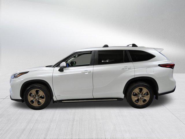 used 2023 Toyota Highlander Hybrid car, priced at $44,990