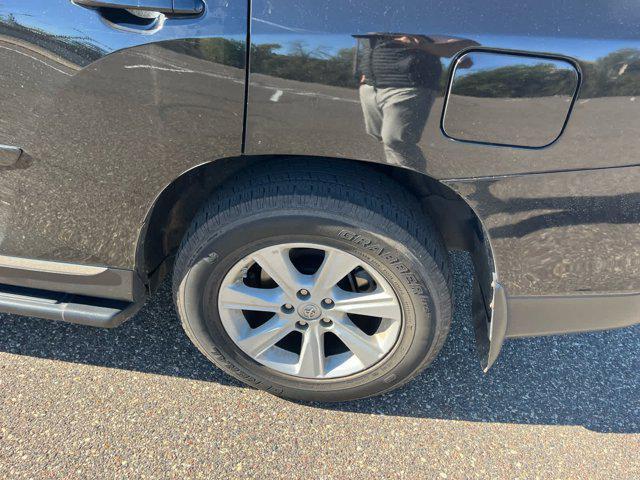 used 2013 Toyota Highlander car, priced at $15,785