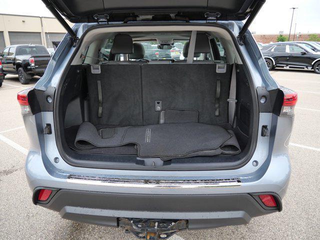 used 2020 Toyota Highlander Hybrid car, priced at $29,995