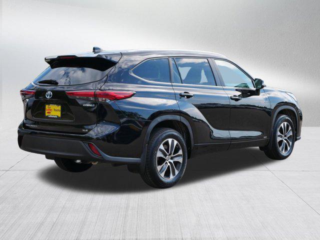 used 2023 Toyota Highlander Hybrid car, priced at $33,785