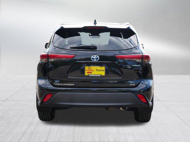 used 2023 Toyota Highlander Hybrid car, priced at $33,785