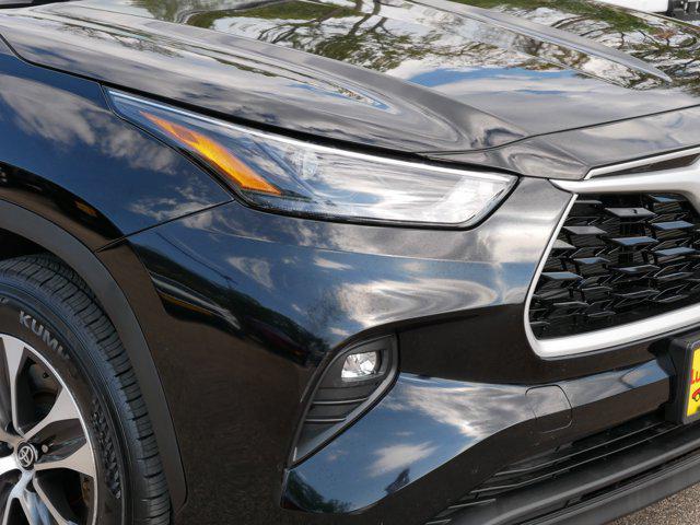 used 2023 Toyota Highlander Hybrid car, priced at $33,785