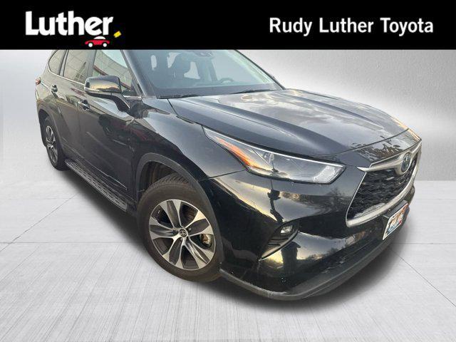 used 2023 Toyota Highlander Hybrid car, priced at $35,990