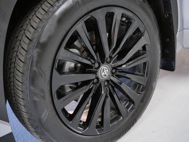 used 2025 Toyota Highlander car, priced at $47,485