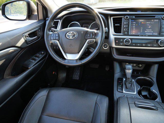 used 2018 Toyota Highlander car, priced at $26,990