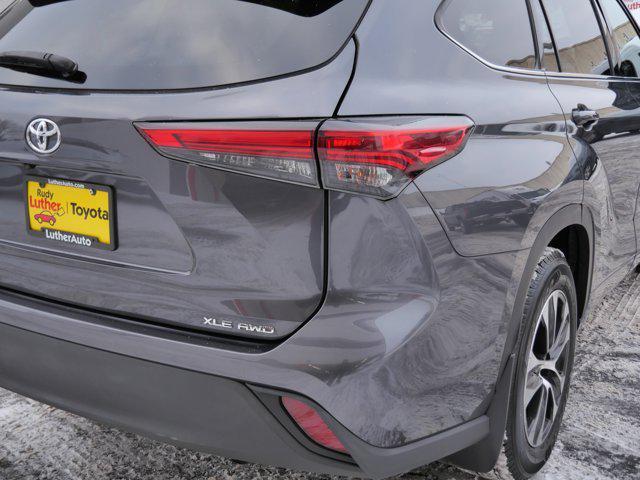 used 2020 Toyota Highlander car, priced at $19,785
