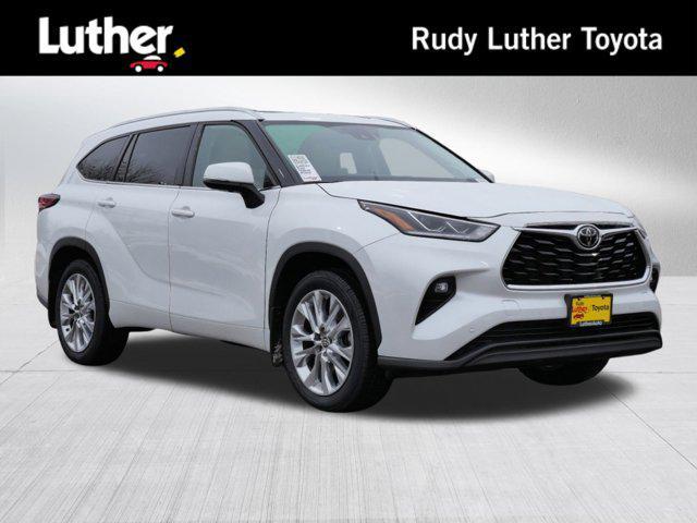 used 2023 Toyota Highlander car, priced at $42,990