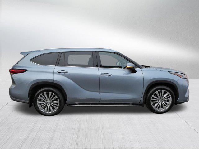 used 2021 Toyota Highlander car