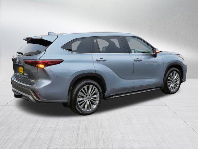 used 2021 Toyota Highlander car