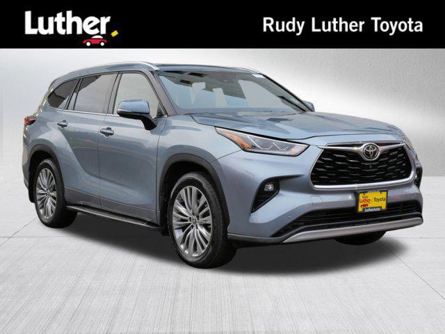 used 2021 Toyota Highlander car