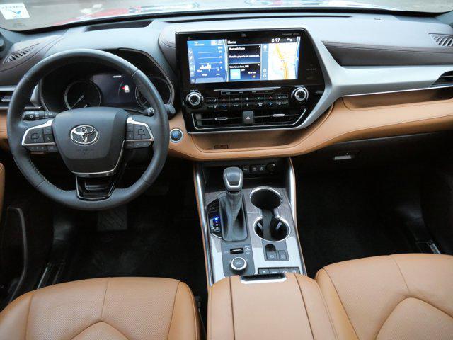 used 2021 Toyota Highlander car