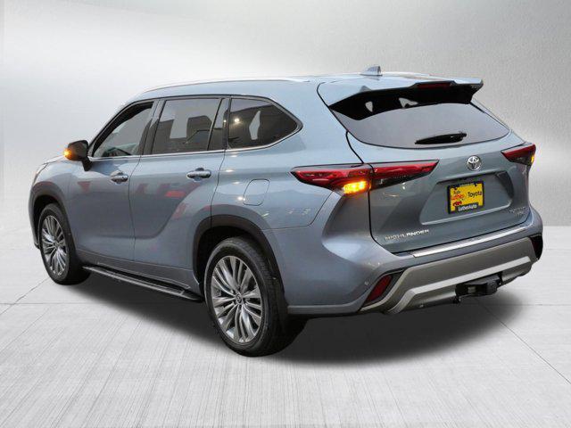 used 2021 Toyota Highlander car