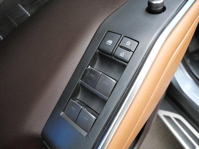 used 2021 Toyota Highlander car