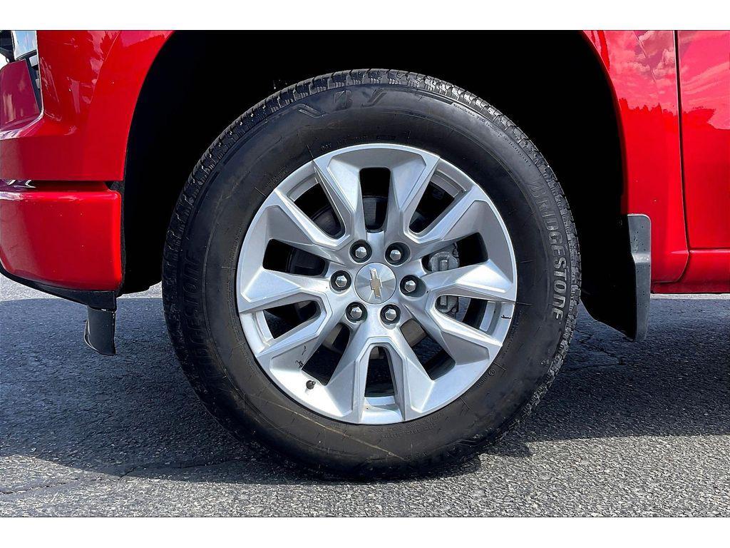 used 2024 Chevrolet Silverado 1500 car, priced at $43,995