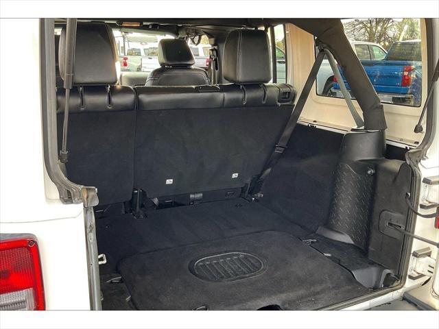 used 2015 Jeep Wrangler Unlimited car, priced at $18,995