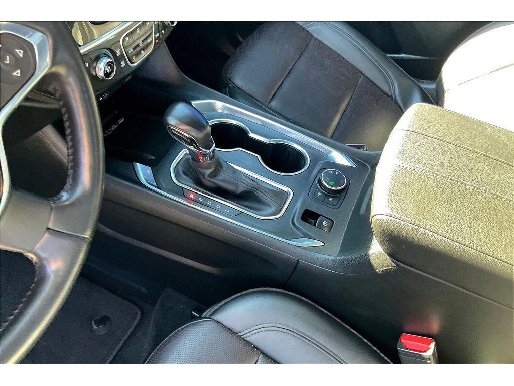 used 2022 Chevrolet Traverse car, priced at $36,495