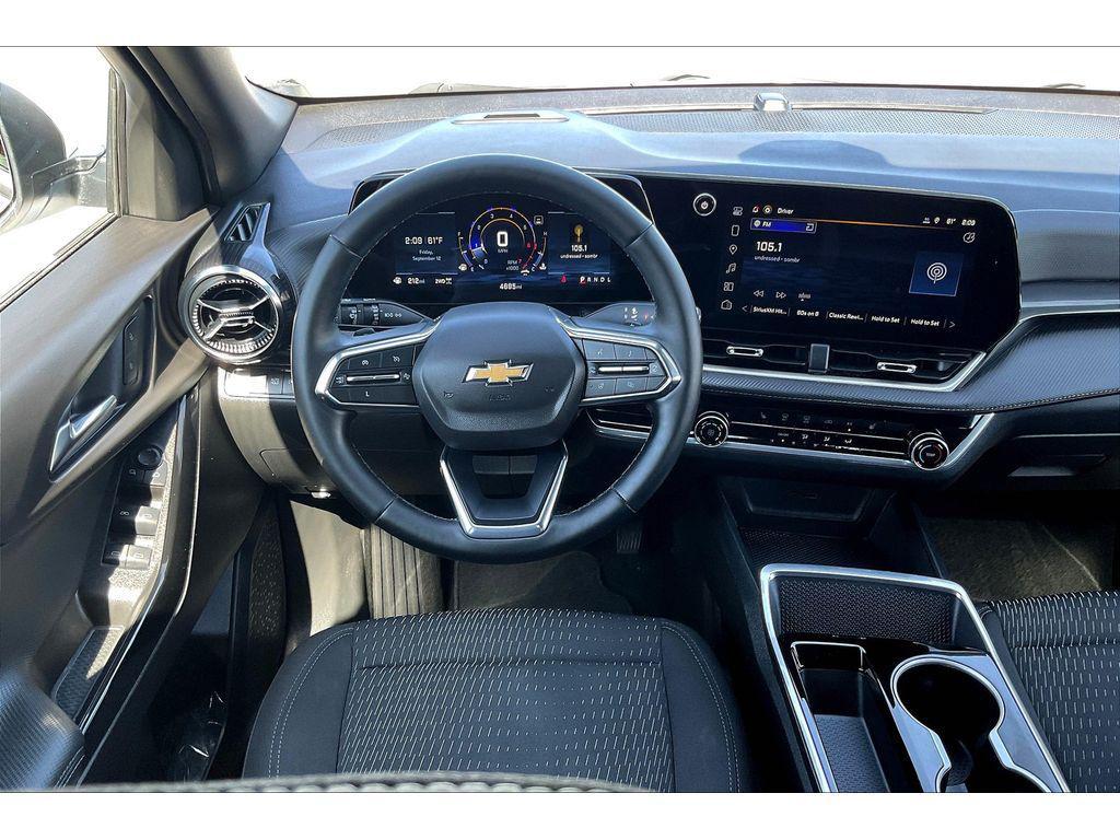 used 2025 Chevrolet Equinox car