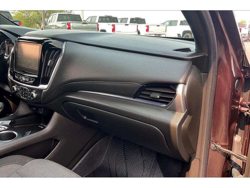 used 2022 Chevrolet Traverse car, priced at $31,995