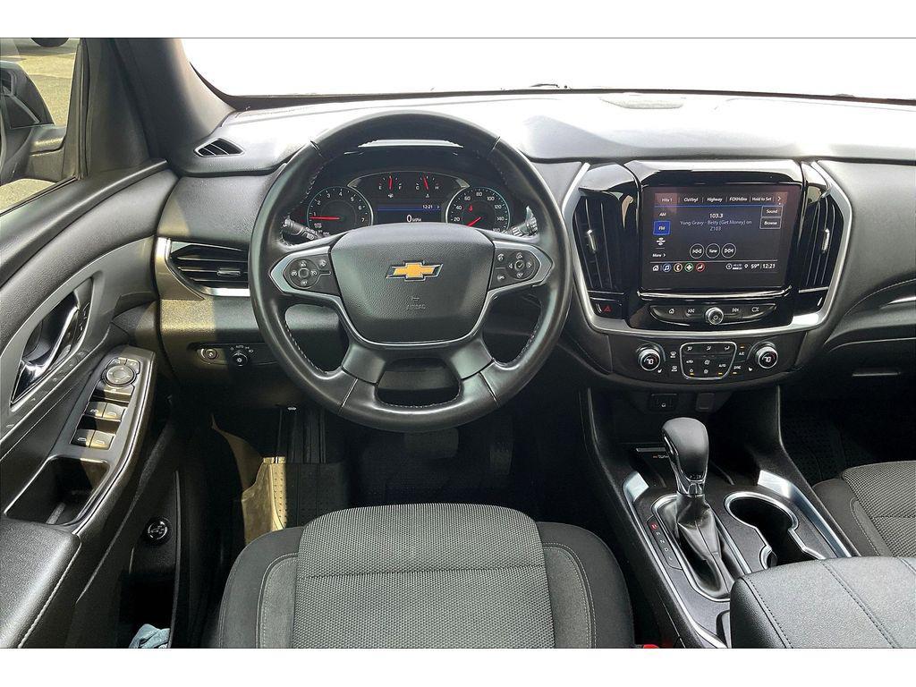 used 2022 Chevrolet Traverse car, priced at $31,995